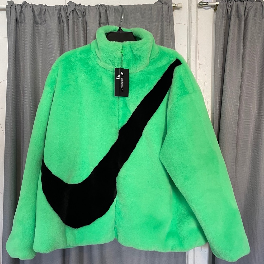 Nike faux fur jacket - Picture 6 of 7